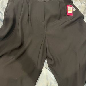 Vince Camuto dressy capri NWT